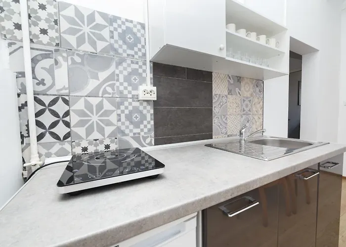 Color Franceza Street 4bedrooms 布加勒斯特