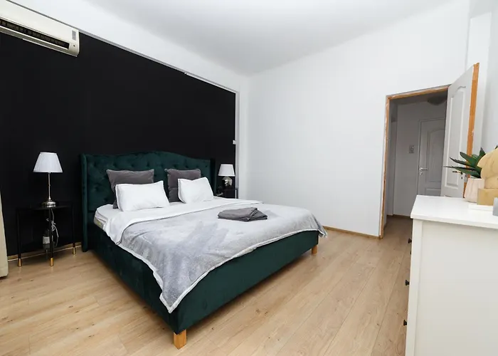 Color Franceza Street 4bedrooms