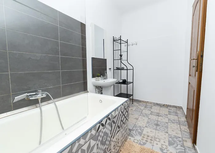 Color Franceza Street 4bedrooms 公寓