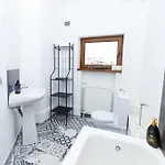 Color Franceza Street 4bedrooms Apartament