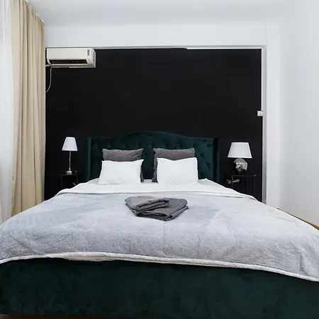 Color Franceza Street 4bedrooms Appartamento Bucarest