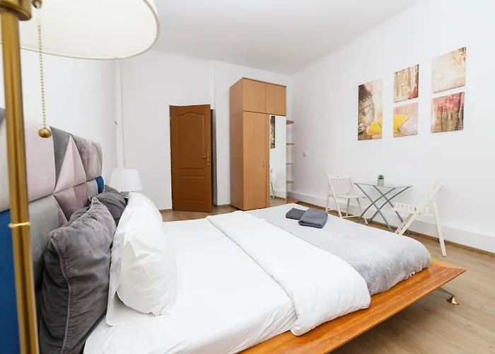 Color Franceza Street 4bedrooms Bucharest