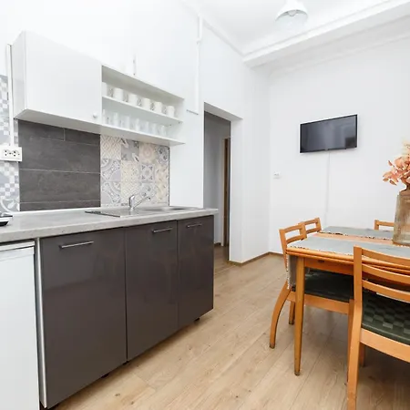 Color Franceza Street 4bedrooms